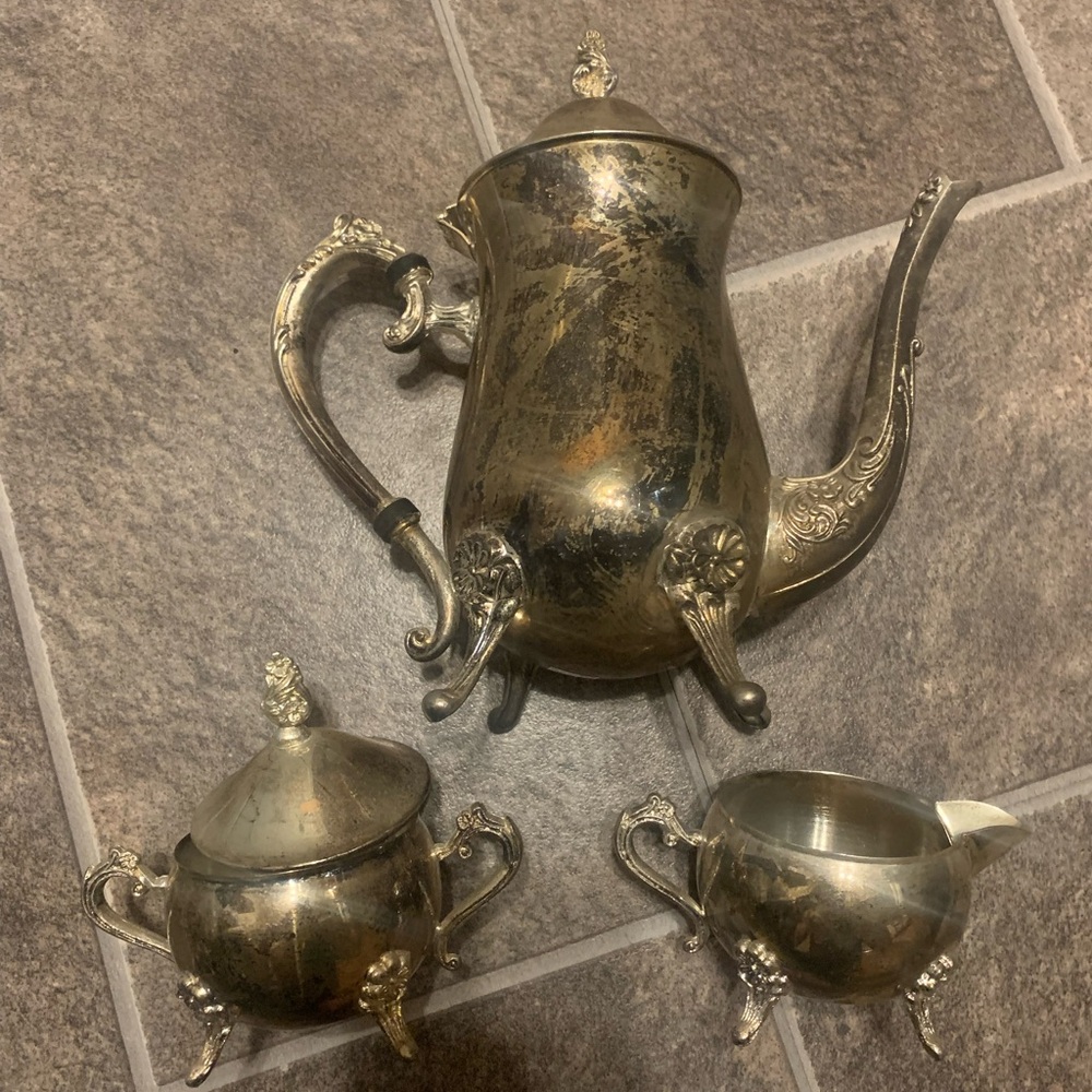 3 piece Vintage Tea Coffee Silverplated Victorian Rose Wm Rogers Creamer Sugar
